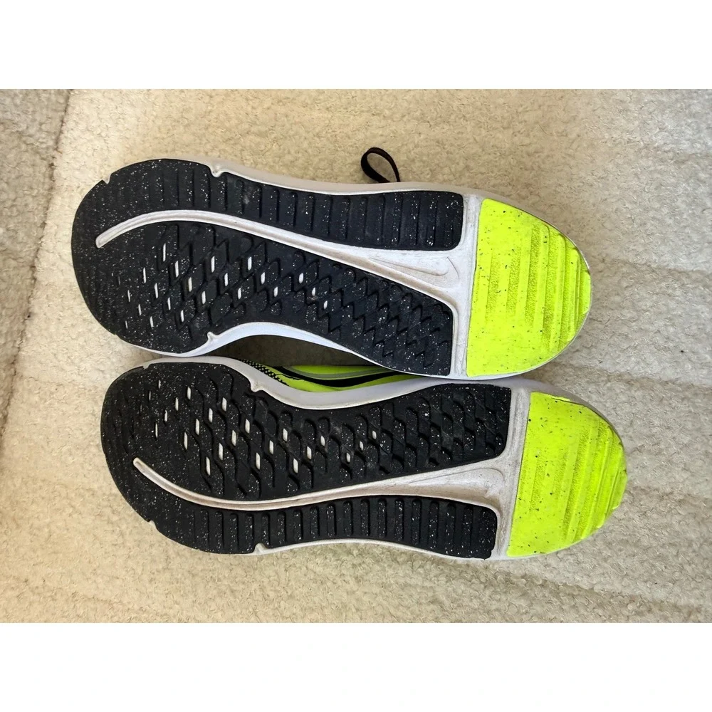 Nike Star Runner 3 GS Black Neon Volt Kids Running Shoes Size 4.5Y